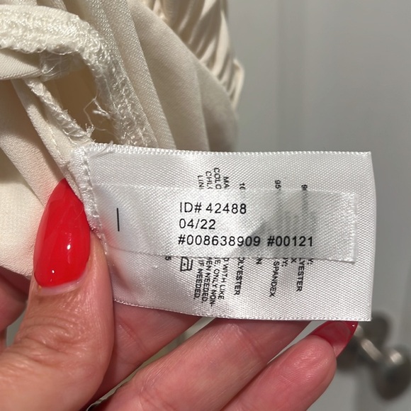 Express CREAM Lace Trim Downtown Cami Thong Bodysuit XS LIKE NEW - Picture 10 of 11